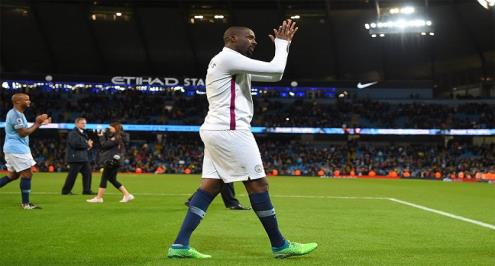 يايا توريه يعتزل كرة القدم